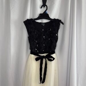 Zunie Black Floral Embellished Dress